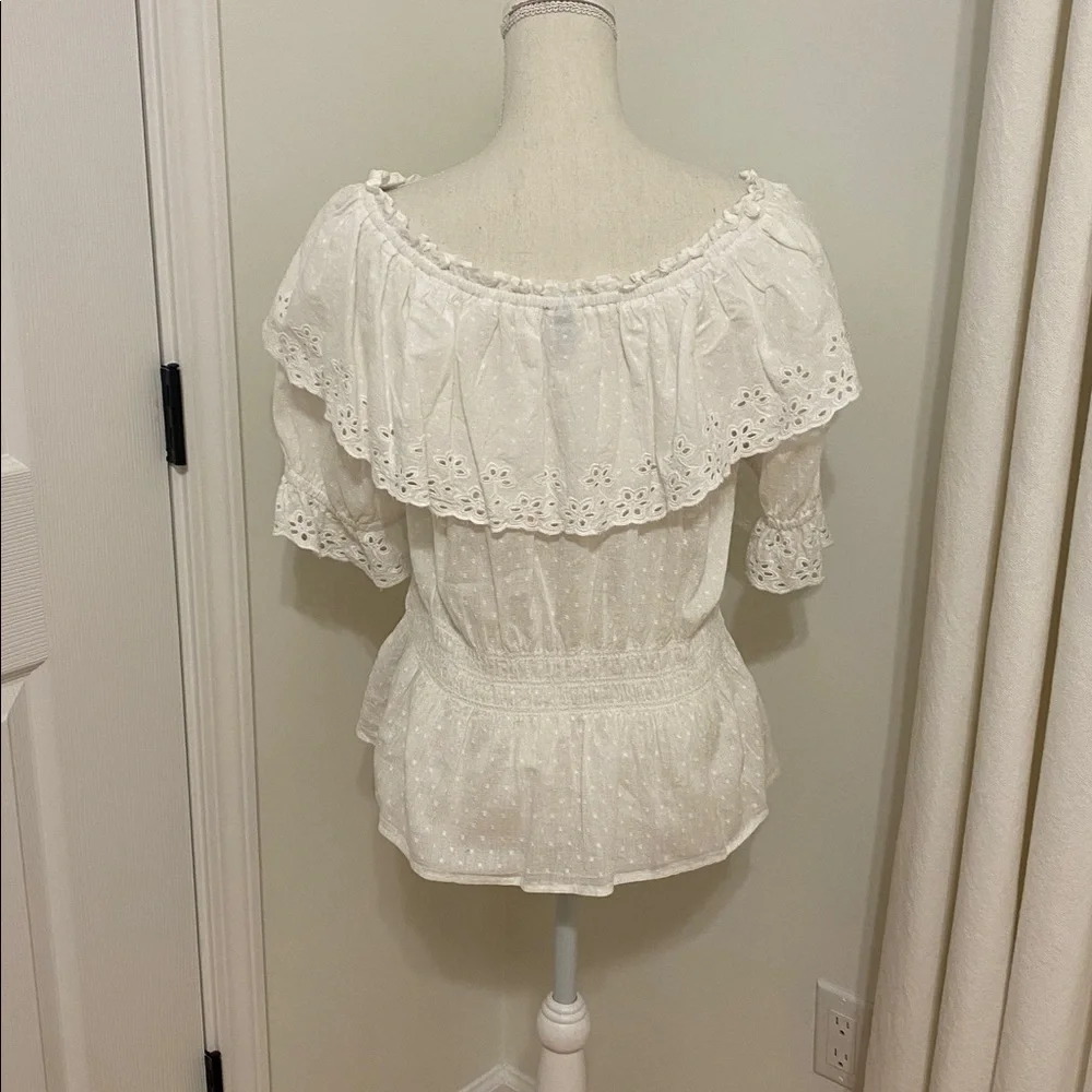 Universal Thread White Ruffled Blouse - Picture 4 of 7